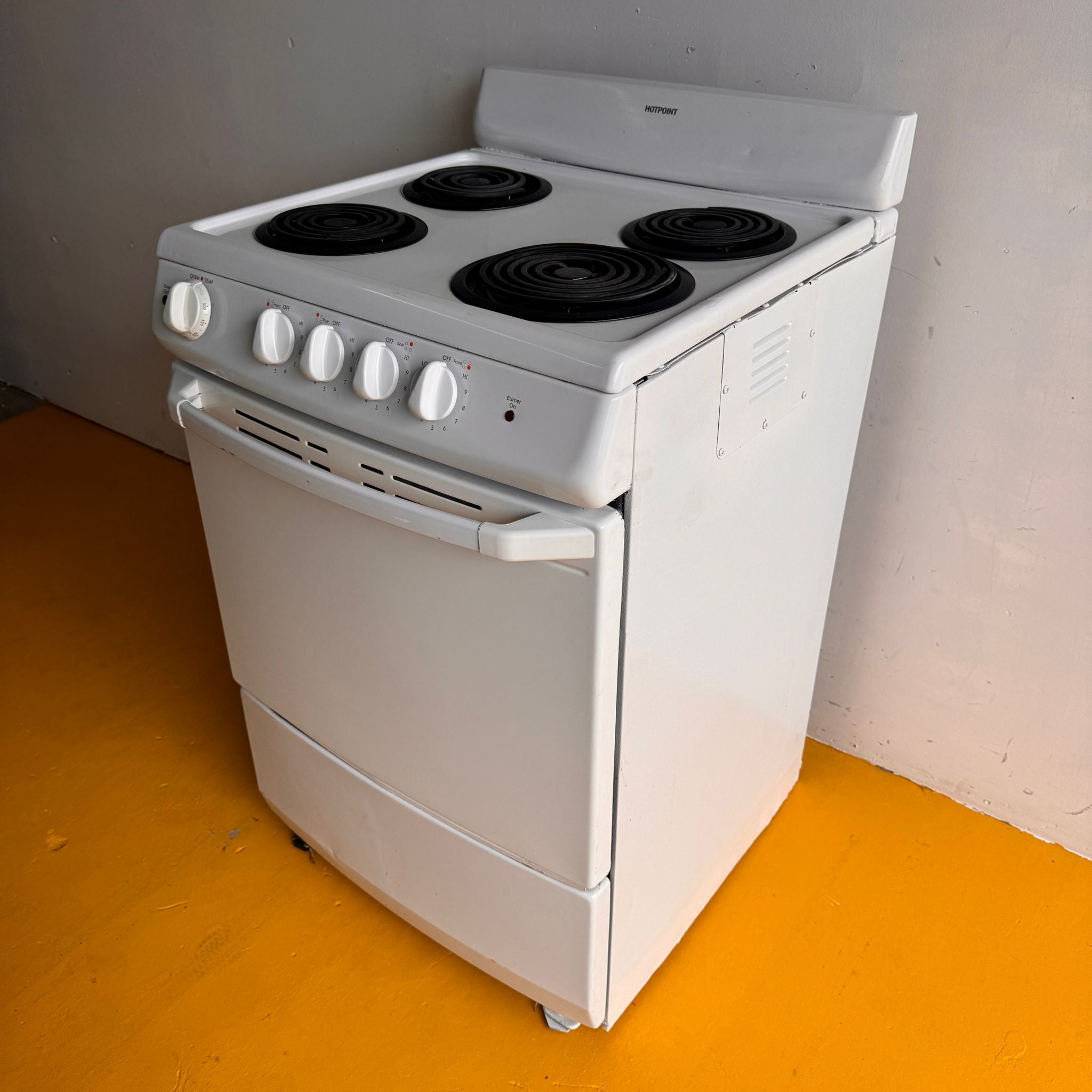 Hotpoint Coil Electric Stove 24-inch Hotpoint Coil Electric Stove 24-inch